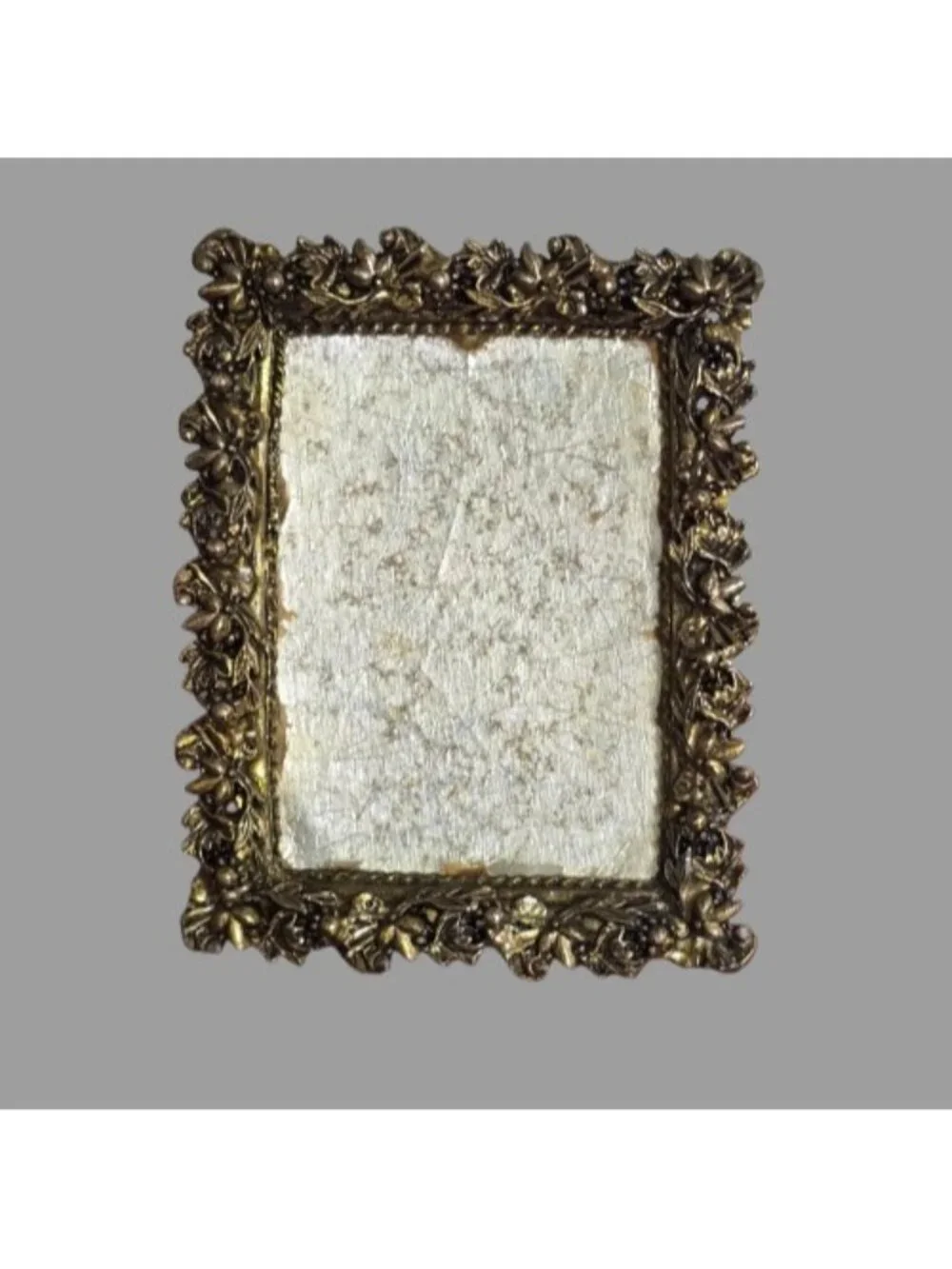 Vintage Mementos Mini Picture Frame Ornate 4